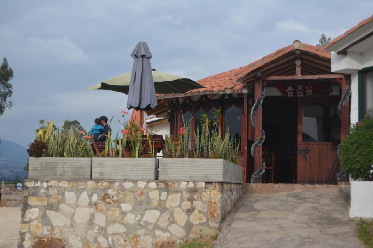 Hotel Cabanas San Cayetano Paipa Exterior photo